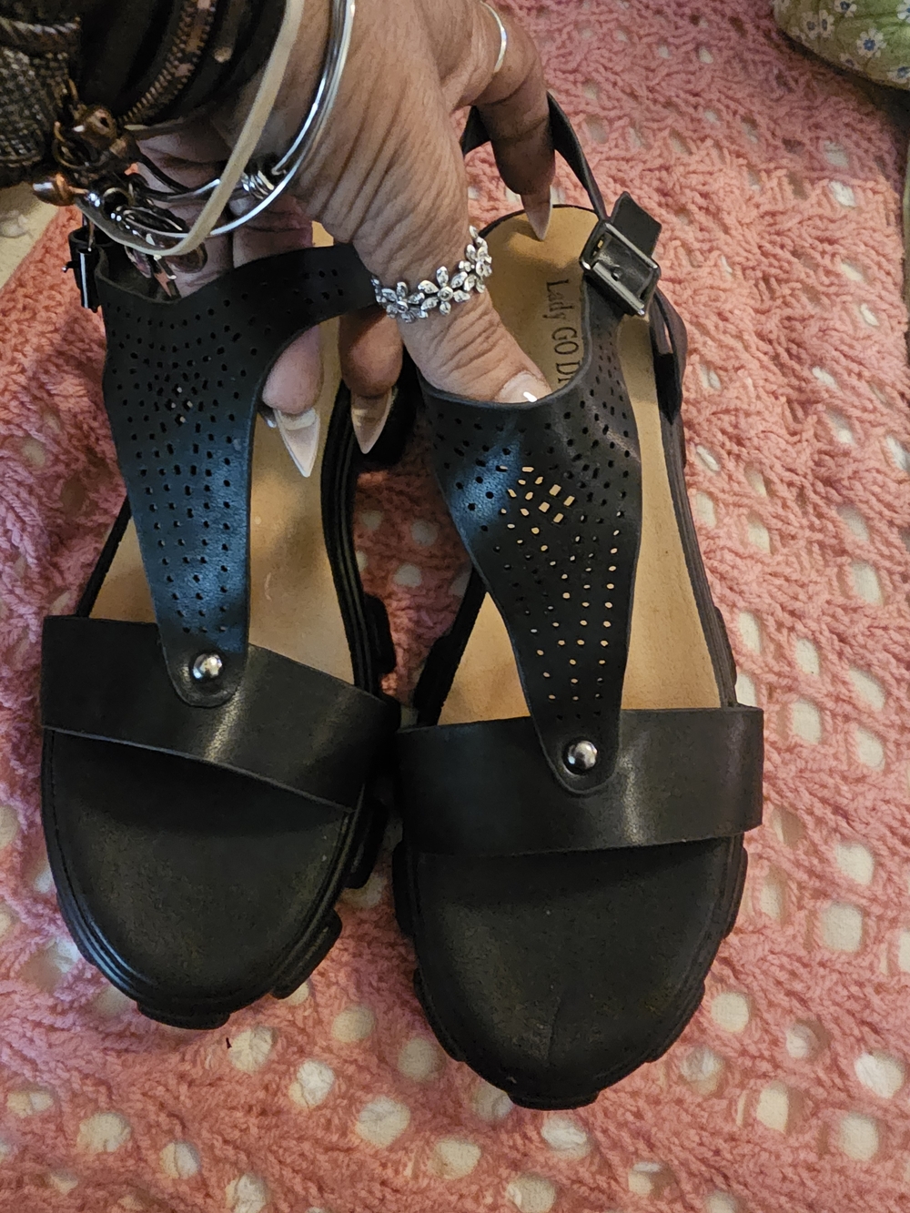 Lady Go Diva"Jezebel"Black Strappy Wedge Sandals Women's Size 8